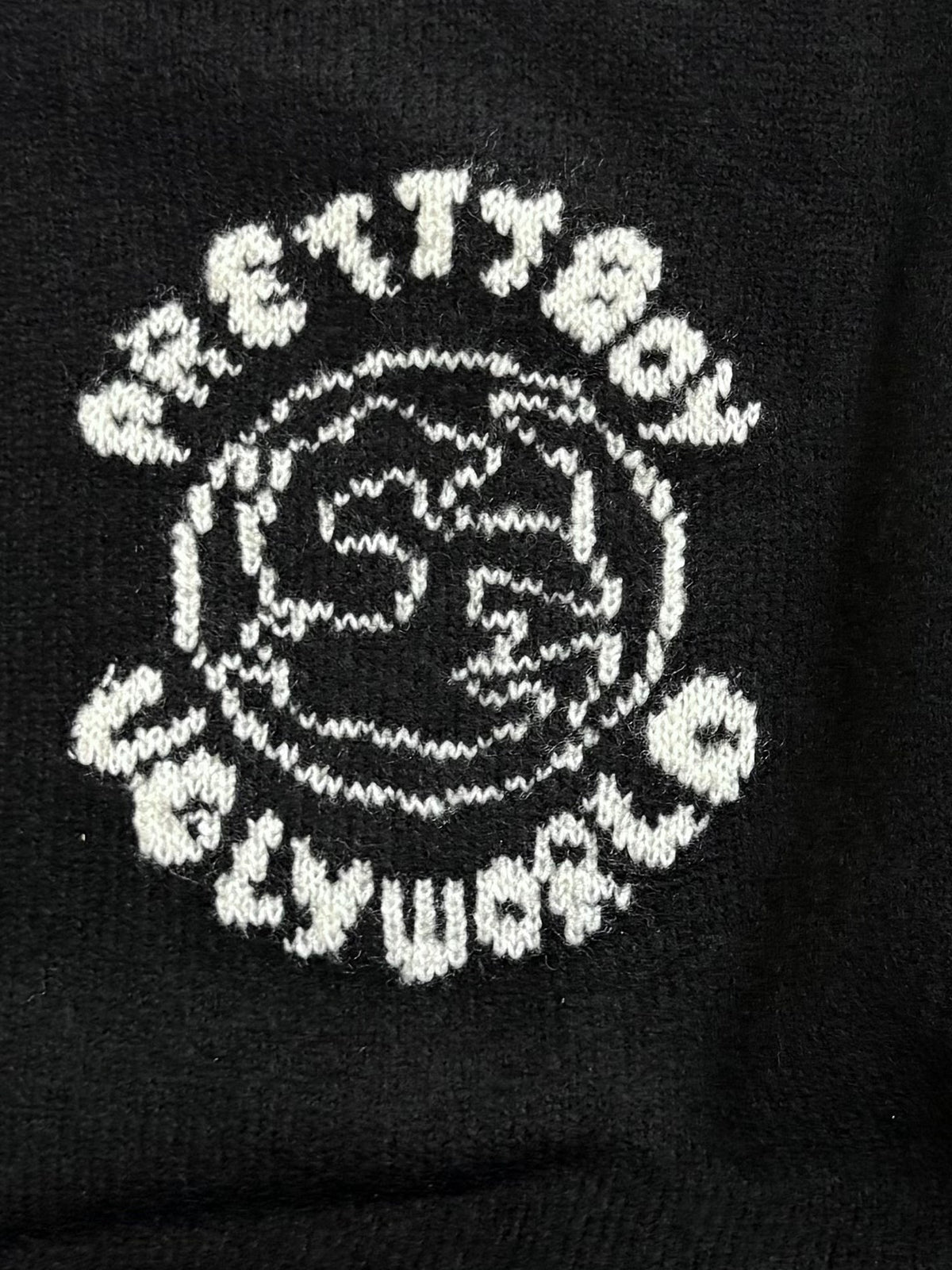 WORLD KNITTED SWEATER