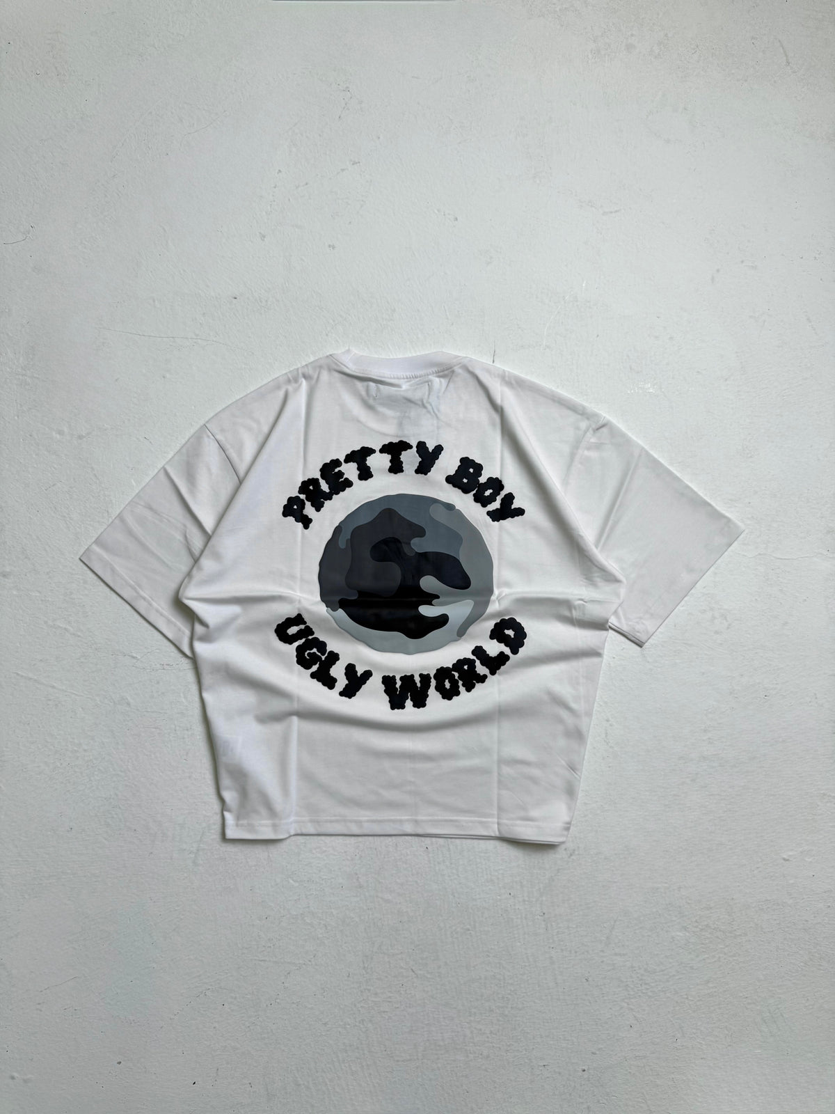WORLD WHITE/GREY TEE