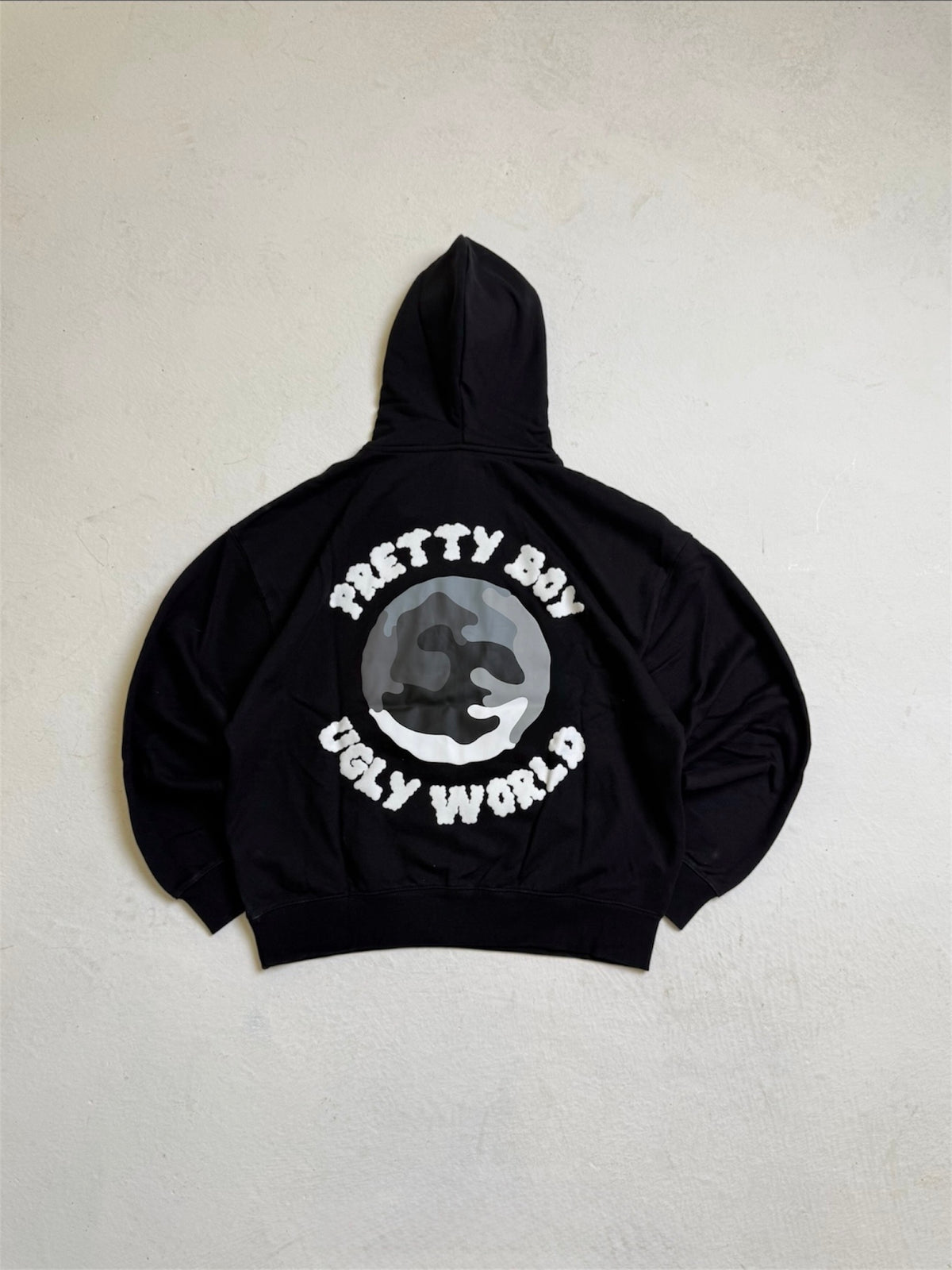 WORLD BLACK/GREY HOODIE